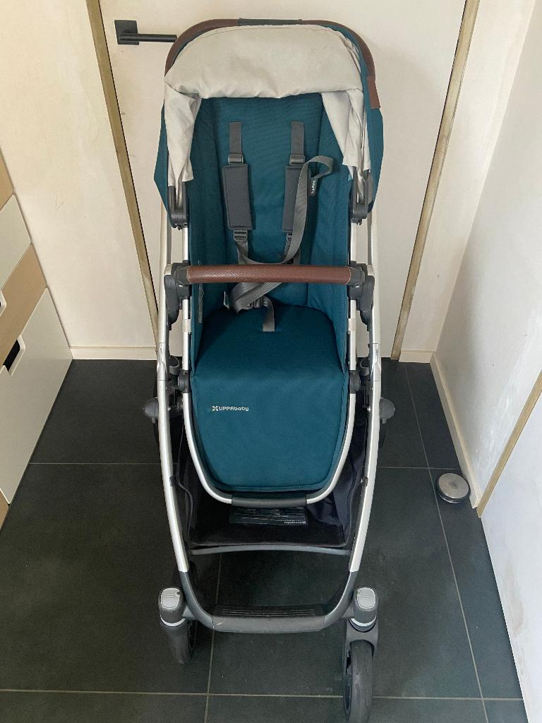 Uppababy Vista v2 kinderwagen, Kinderen en Baby's, Zo goed als nieuw, Verstelbare duwstang, Ophalen, Kinderwagen