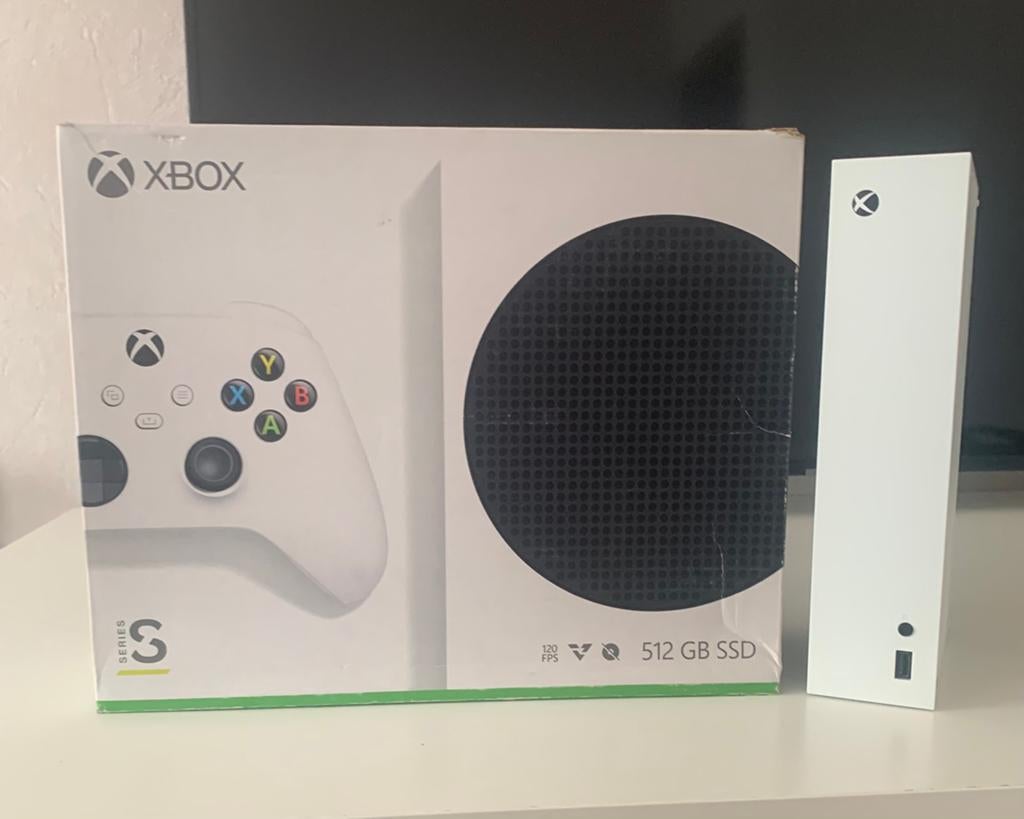 Xbox series s + 2 controllers, Games en Spelcomputers, Spelcomputers | Xbox Series X en S, Zo goed als nieuw, Xbox Series S, Ophalen