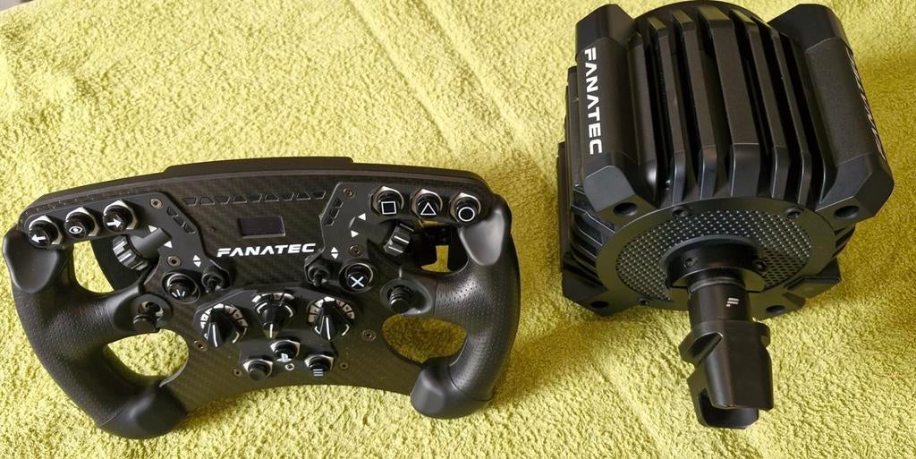 FANATEC Wheel base DD Pro + Volant ClubSport Formula V2.5, Consoles de jeu & Jeux vidéo, Support, Réglable, Enlèvement, Fanatec