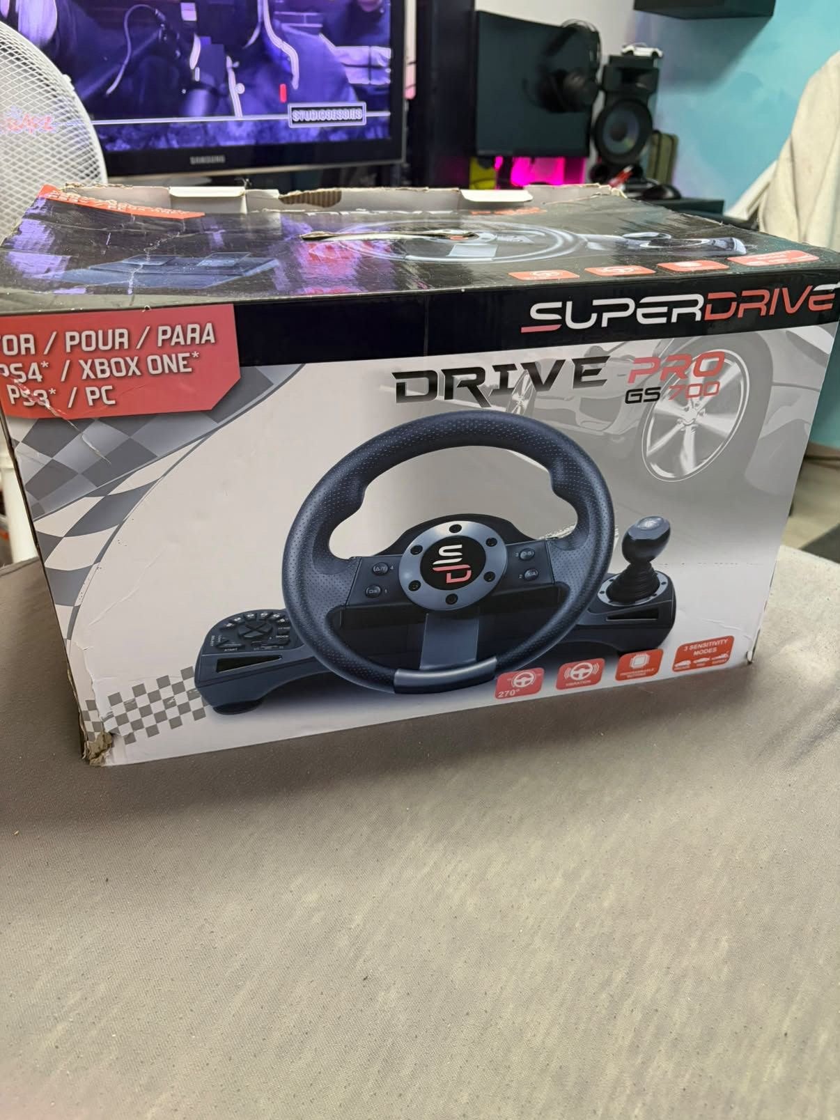 Superdrive - Pro GS700 voor PS4 - Xbox One - PC en PS3, Games en Spelcomputers, Online, Gebruikt, 1 speler, Vanaf 16 jaar
