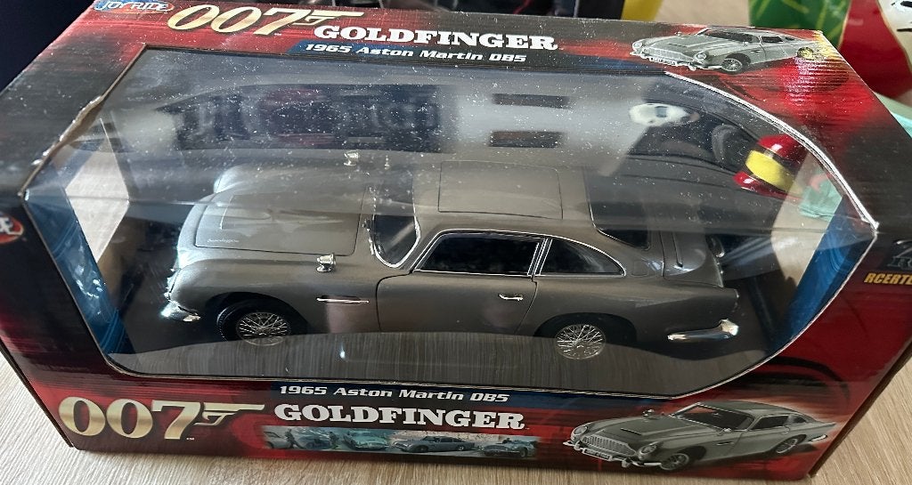 James Bond Aston Martin - 1965, Ophalen of Verzenden, Zo goed als nieuw, Auto, Overige merken