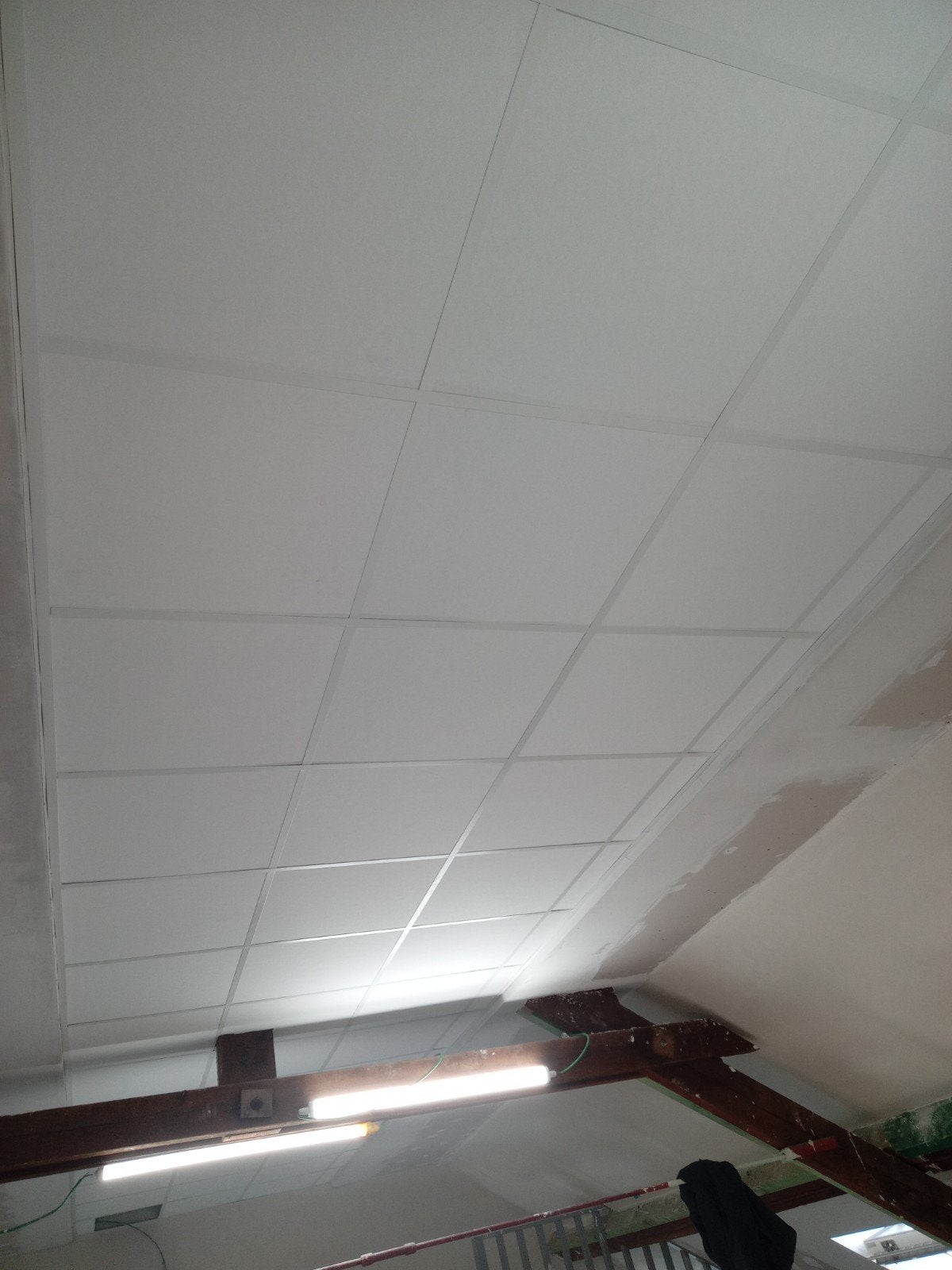 renovation toiture plafonnage gyproc pavage terrassement, Enlèvement ou Envoi