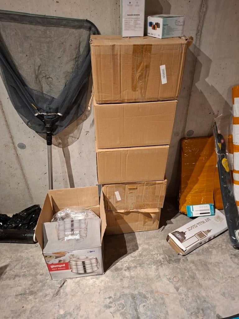 Beaucoup de nouveautés pour le marché aux puces !, Enlèvement, Neuf