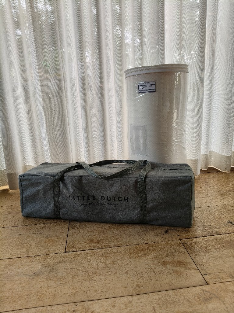 Reisbed Little Dutch + matras, Kinderen en Baby's, Ophalen, Zo goed als nieuw, Matras
