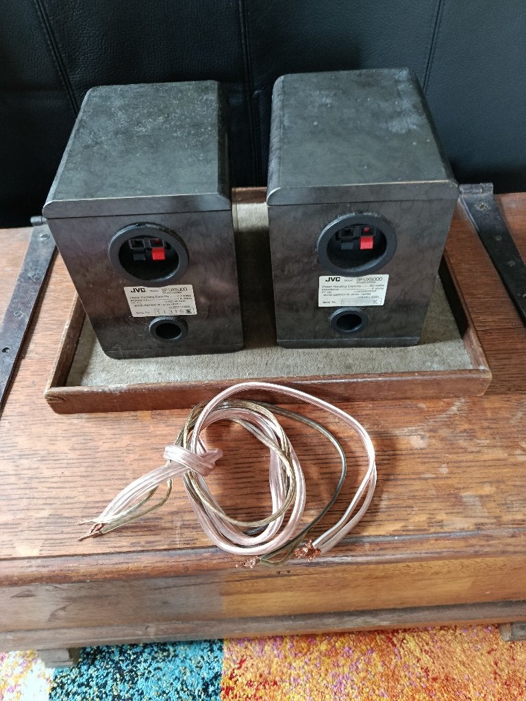Petites enceintes JVC + câble, TV, Hi-fi & Vidéo, Moins de 60 watts, Enlèvement, Utilisé, Enceintes stéréo