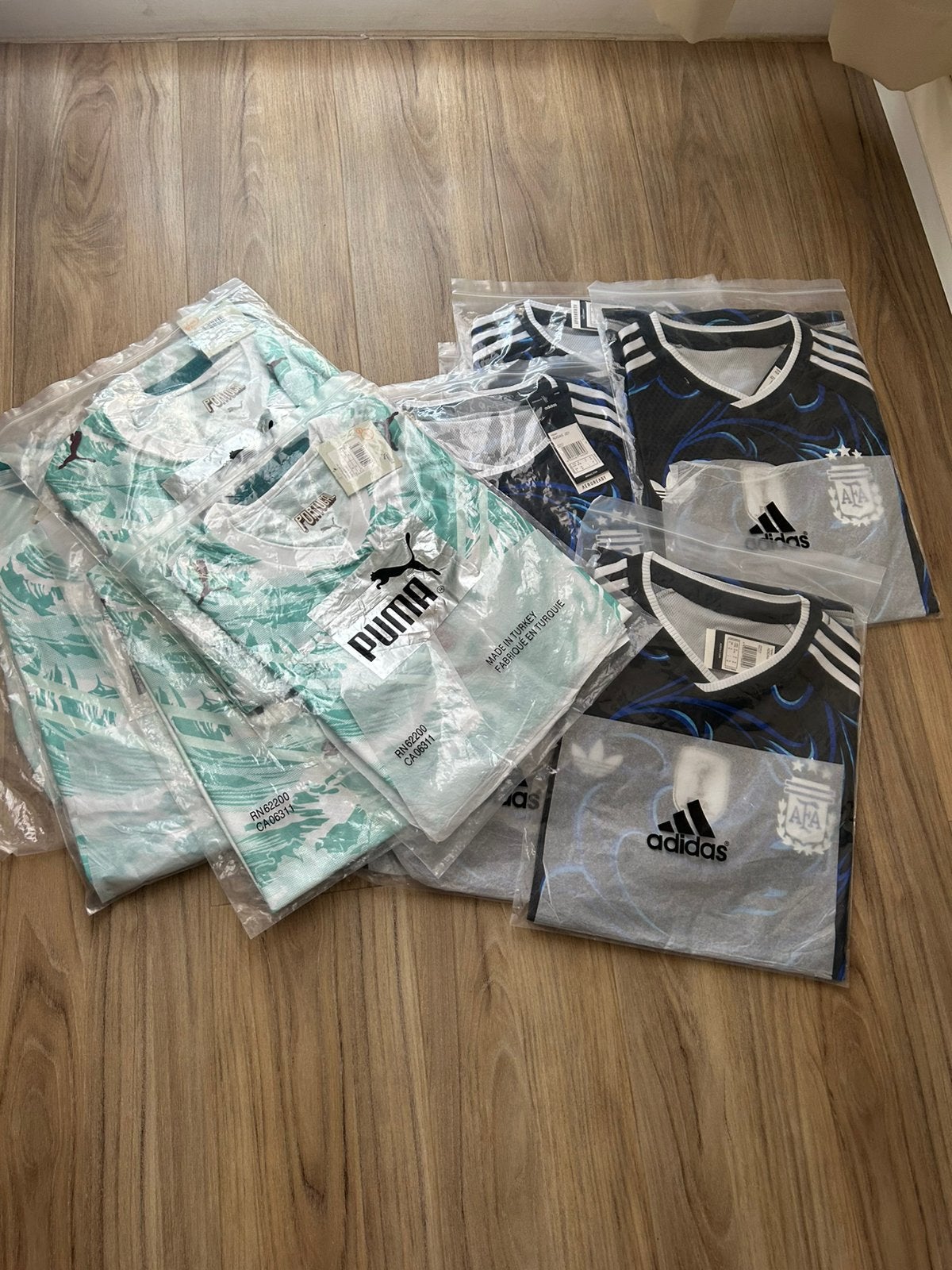 Lot maillot de foot, Verzamelen, Sportartikelen en Voetbal, Ophalen of Verzenden, Shirt