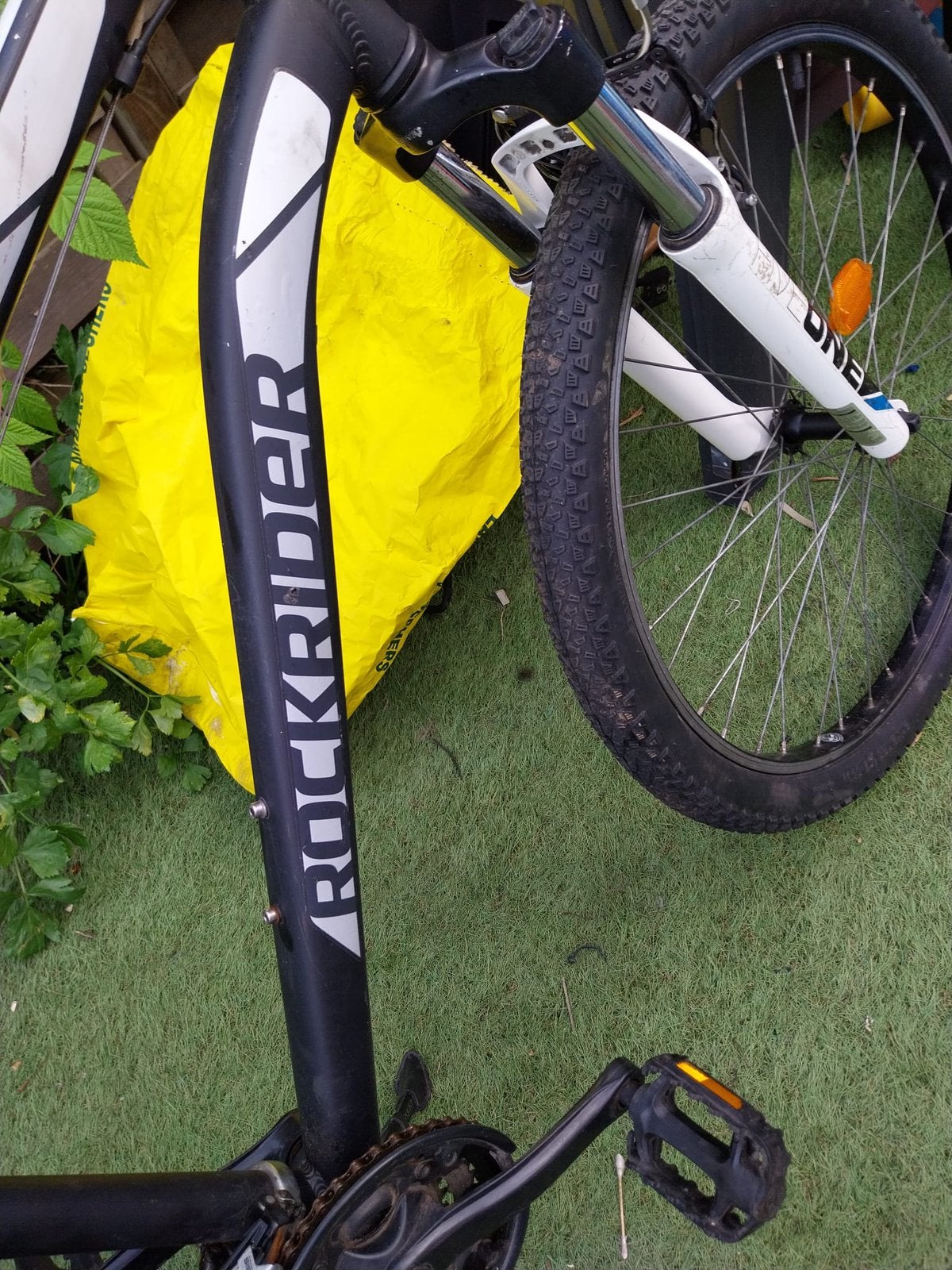 Mountainbike ROCKRIDER met voorvering en versnellingen, Ophalen, Zo goed als nieuw