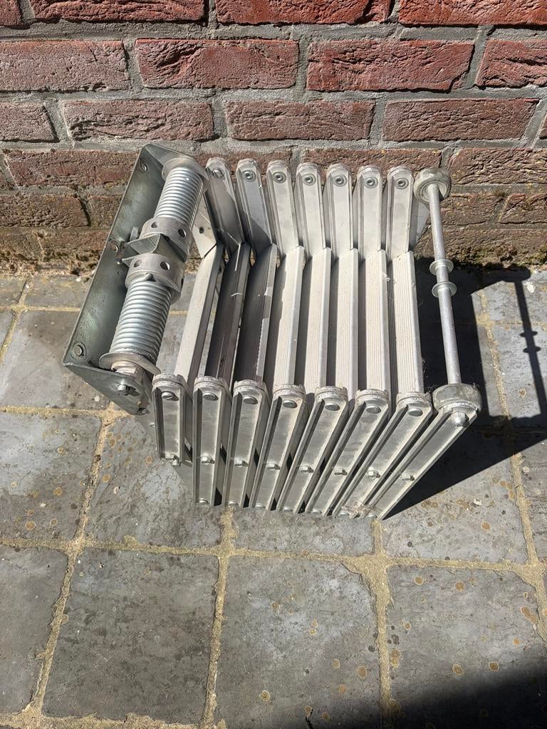 Échelle escamotable, 2 à 4 mètres, Pliable ou rétractable/escamotable, Escalier, Enlèvement