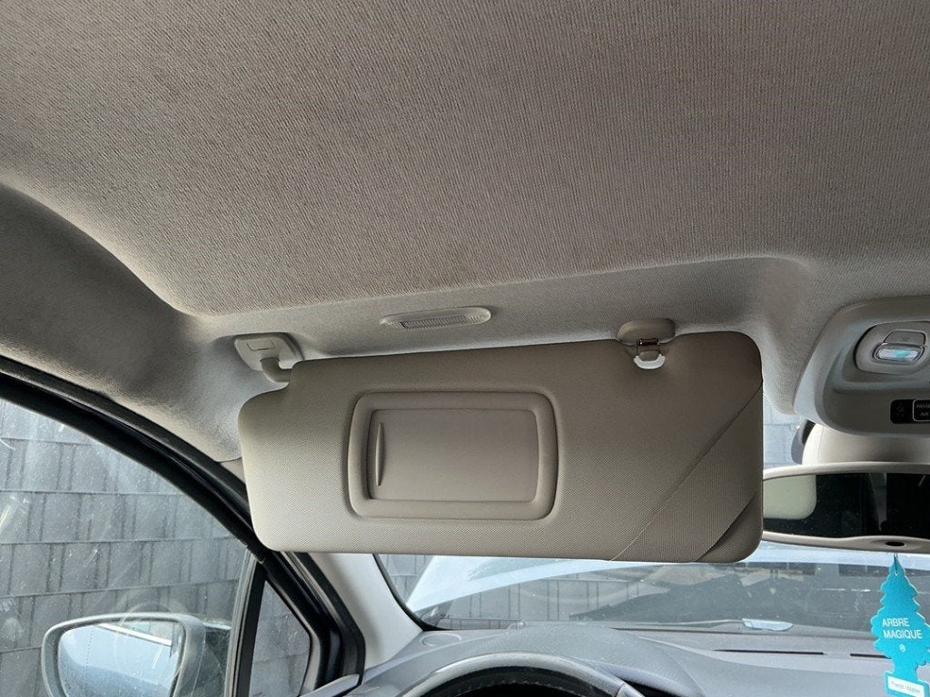 PARE-SOLEIL Renault Clio IV (5R) (01-2012/08-2021), Autos : Pièces & Accessoires, Renault, Utilisé, Peter-Huppertz-Straße 5
51063  Köln, DE
