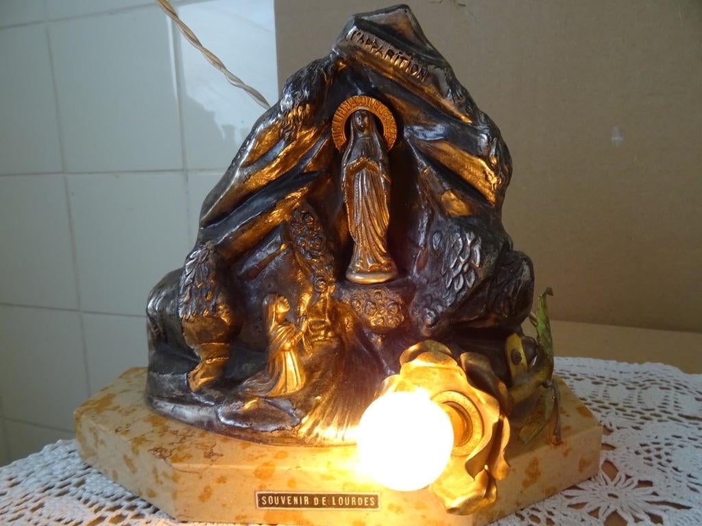 Statue vintage Lourdes Lampe rupestre de Lourdes 17cm 1930, Enlèvement ou Envoi, Utilisé, Image, Christianisme | Catholique