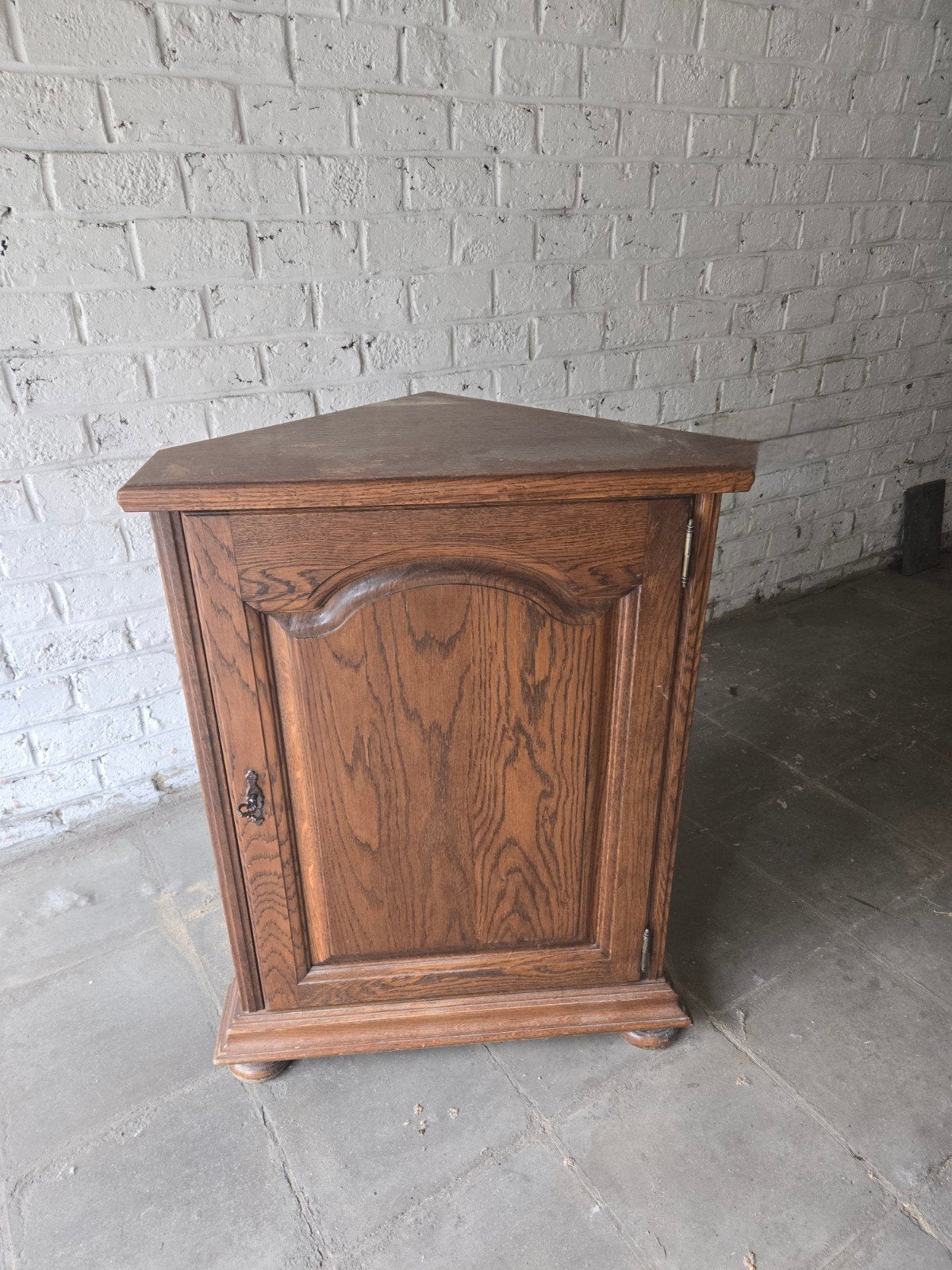 Mooi houten hoekkastje, Huis en Inrichting, Ophalen