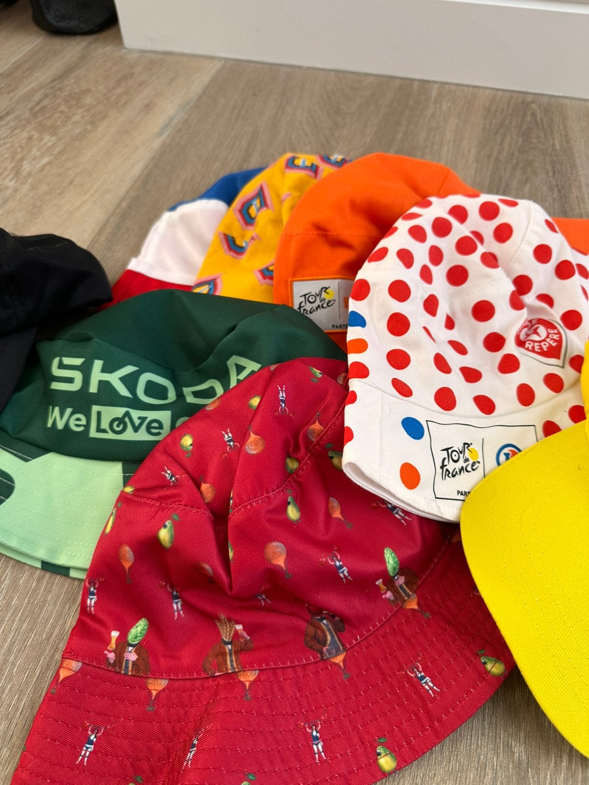 Verzameling wielerpetjes, Kleding | Heren, Hoeden en Petten, Ophalen, Nieuw