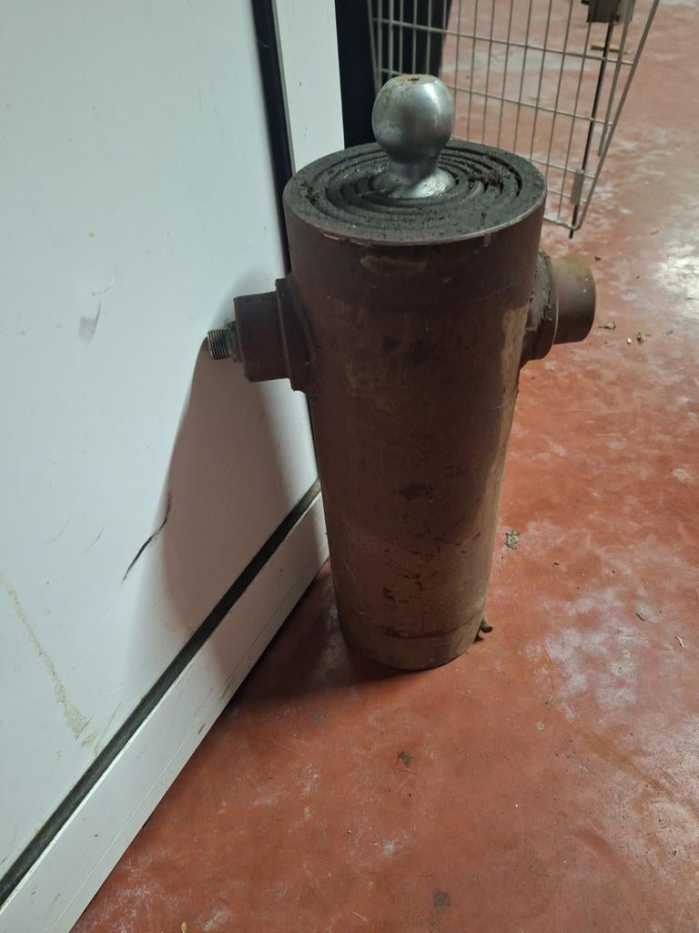 Piston voor kipwagen, Ophalen