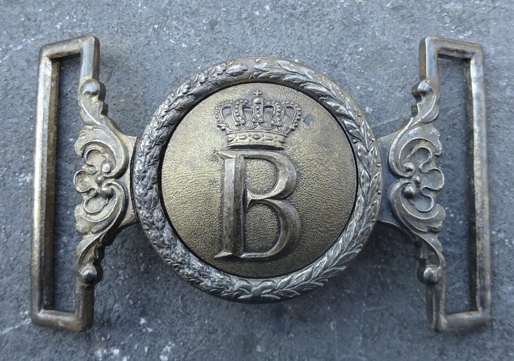 ARMEE BELGE - GRANDE TENUE - BOUCLE CEINTURON SOUS-OFFICIER, Verzamelen, Militaria | Algemeen, Verzenden, Landmacht, Embleem of Badge
