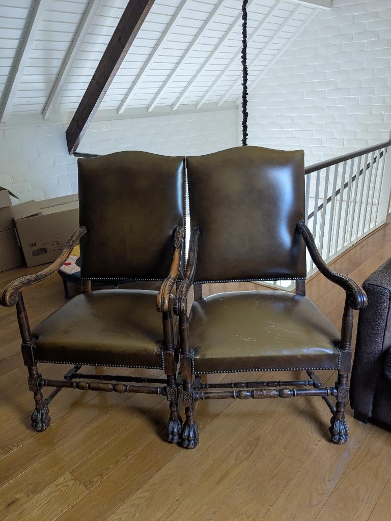 2 kasteelstoelen, Enlèvement