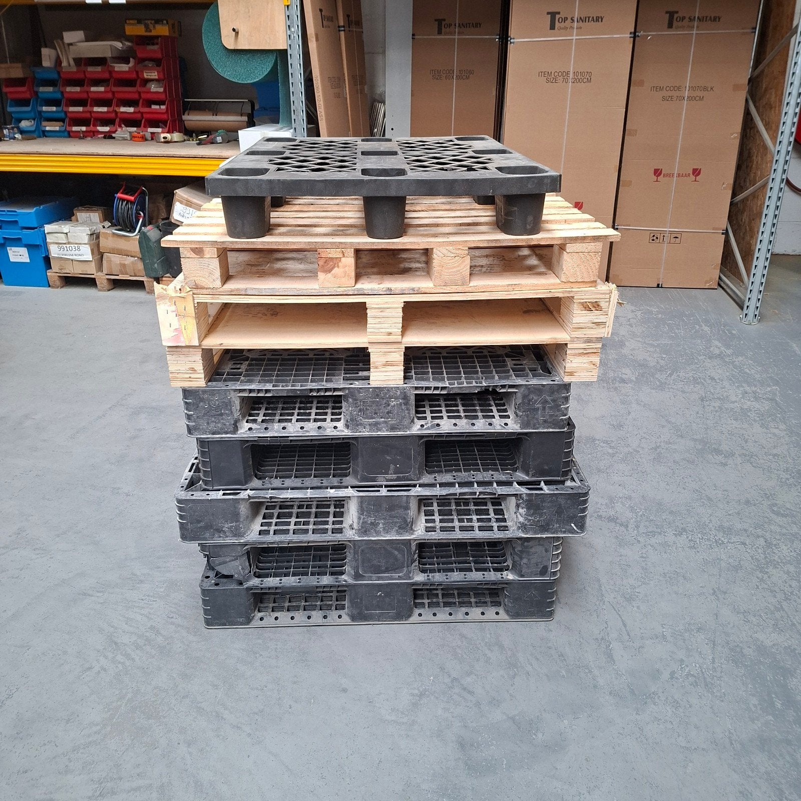 pallets hout en kunststof diverse afmetingen, Ophalen, Gebruikt, Hout
