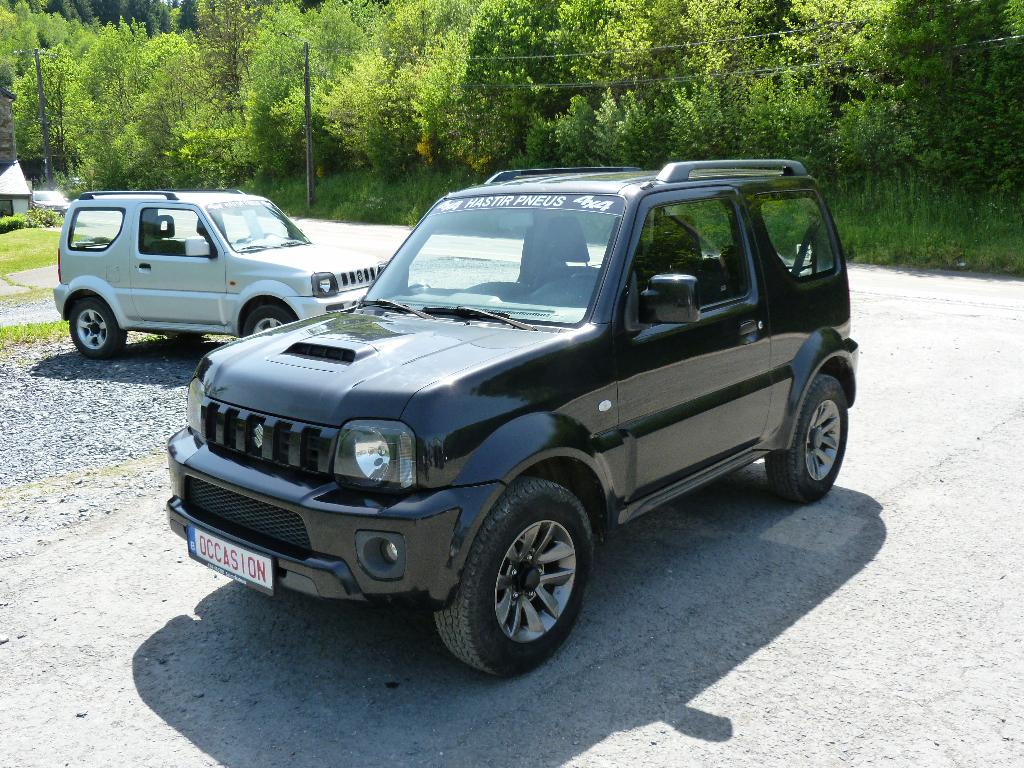 SUZUKI JIMNY GARANTIE 12 MOIS, Auto's, Suzuki, Stof, Zwart, Handgeschakeld, Vierwielaandrijving