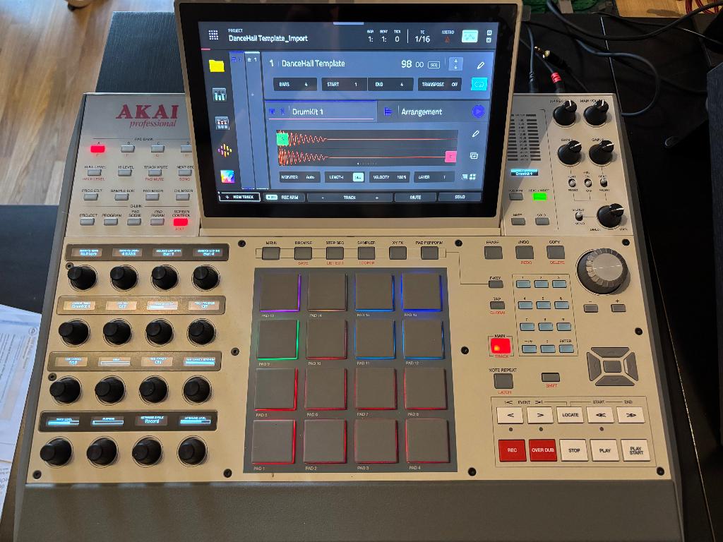 MPC X Special Edition, Muziek en Instrumenten, Samplers, Ophalen, Zo goed als nieuw