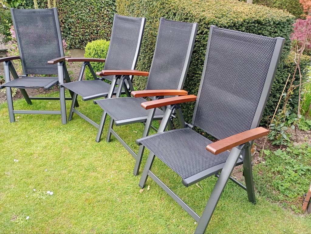 4 jutlandia tuinstoelen, Enlèvement