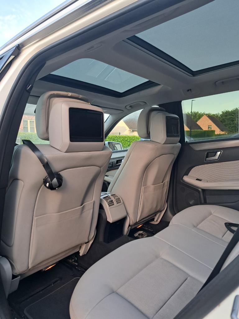 Mercedes E 200CDI, 2de eigenaar, Unieke opties,  Dealer ond., Autos, Euro 5, Achat, Beige, Boîte manuelle