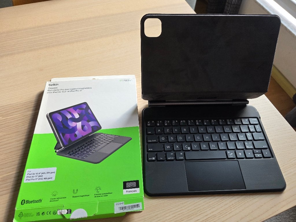 BELKIN Étui Clavier Folio iPad Pro 11'', Informatique & Logiciels, Enlèvement, Neuf