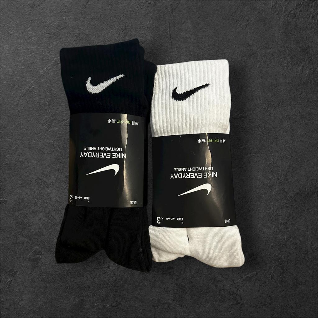 Chaussettes Nike, Enlèvement ou Envoi, Comme neuf