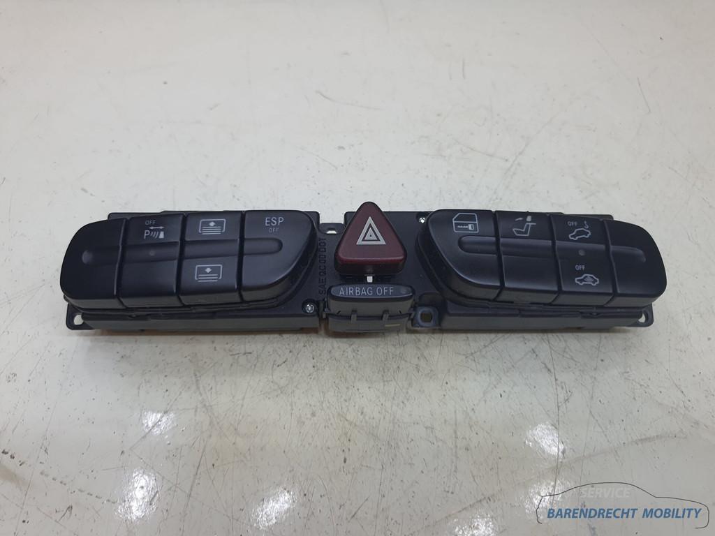 Mercedes CLK W209 A209 C209 knoppenbalk dashboard A203821655, Mercedes-Benz AG, Mercedes-Benz, Utilisé, Mercedesstrasse 120
70372  Stuttgart, DE