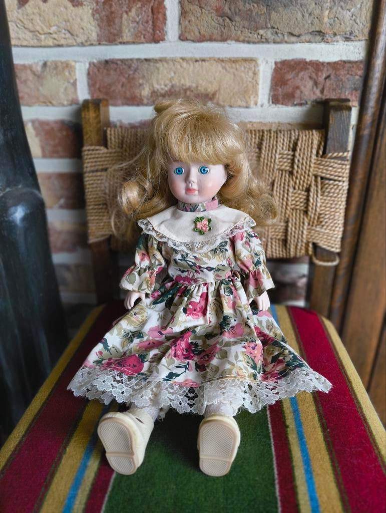 Vintage porseleinen pop, Ophalen of Verzenden, Pop