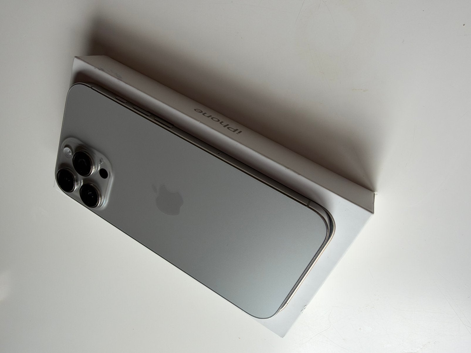 Iphone 16 pro max, Enlèvement, Comme neuf, 256 GB, IPhone 16