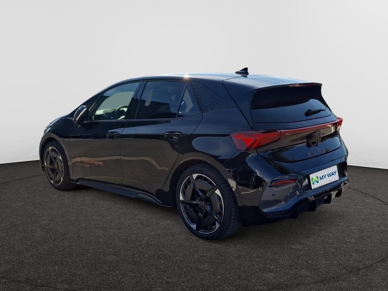 Cupra Born 79 kWh eBoost Corporate Plus, Autos, Achat, Automatique, https://public.car-pass.be/vhr/be394101-45b7-4e10-bdf9-eb51d1a1bb35