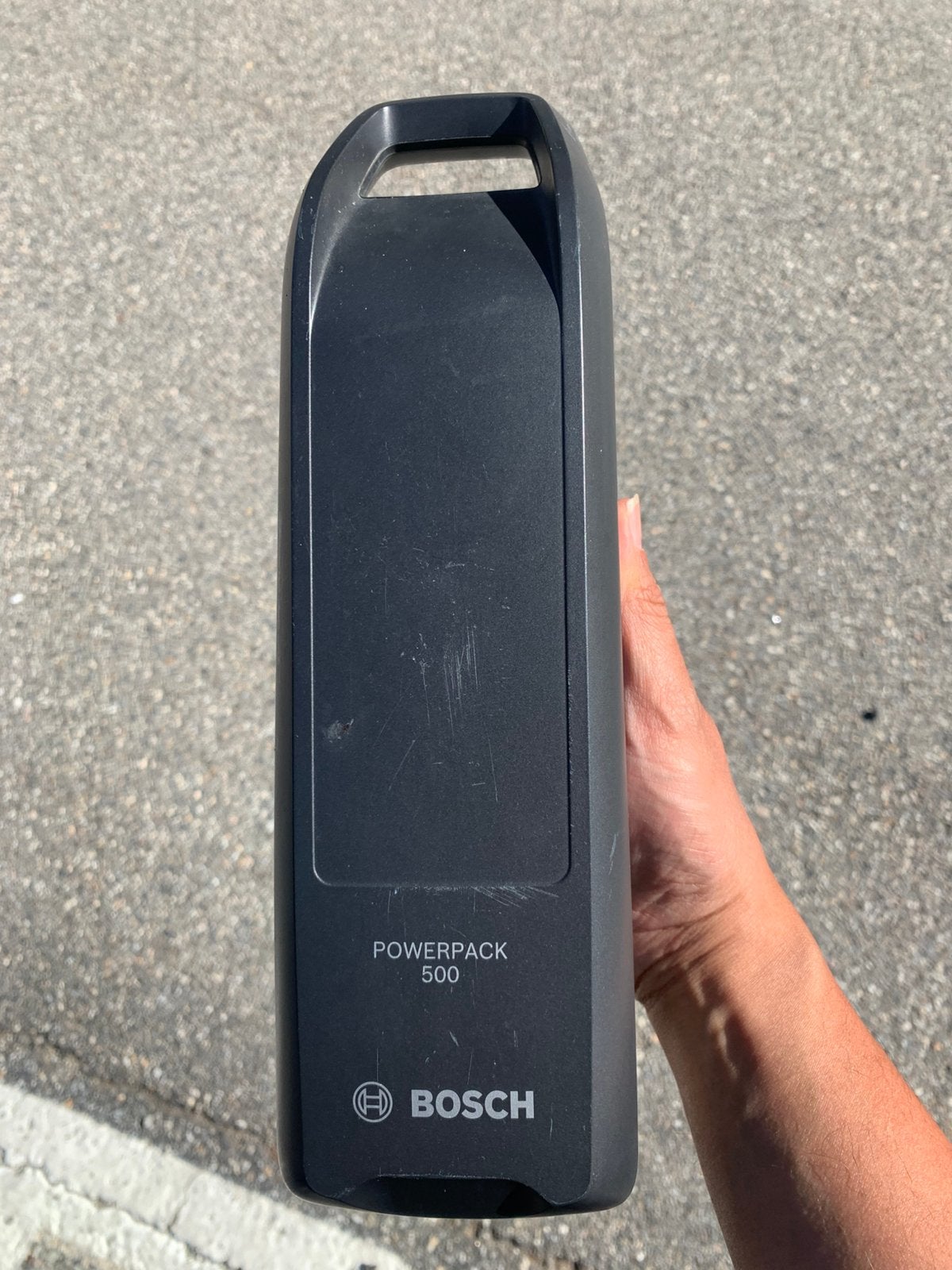 Bosch 500Wh châssis (moins de 50 cycles) + chargeur, Enlèvement ou Envoi, Comme neuf