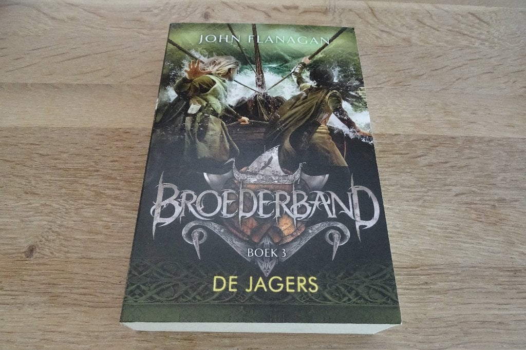 Boek De grijze jager - boek 3 'Broederband', Boeken, Ophalen of Verzenden, Gelezen