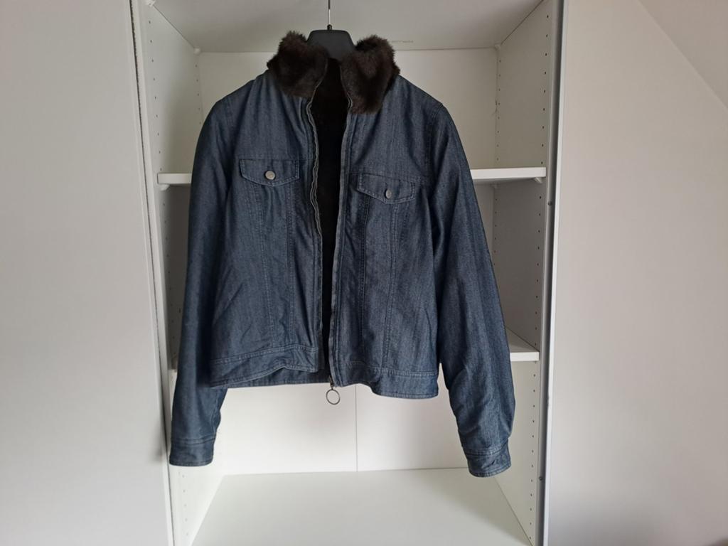Mt L Dubbelzijdige denim/nepbont (bruin) jas, Bruin, Maat 42/44 (L), Zo goed als nieuw, American outfitters