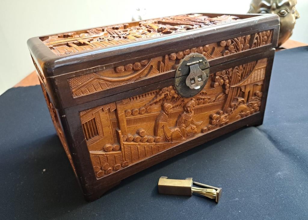 Handgemaakte Chinese houten kist, Antiek en Kunst, Ophalen of Verzenden