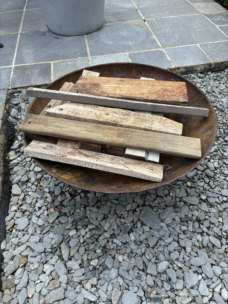 metalen vuurschaal, Enlèvement, Utilisé