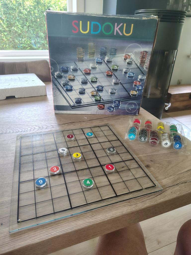 Sudoku met glazen spelbord, Enlèvement