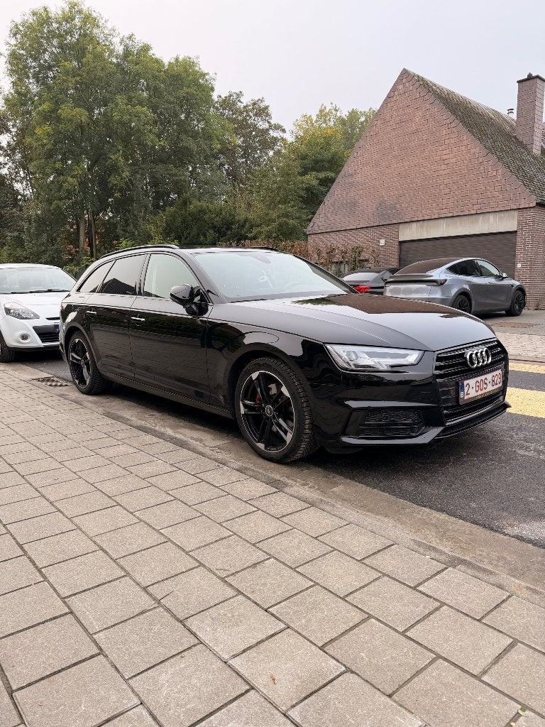 Audi A4 2TDI (voiture de marge), Autos, Achat, Ordinateur de bord, Euro 6, Noir