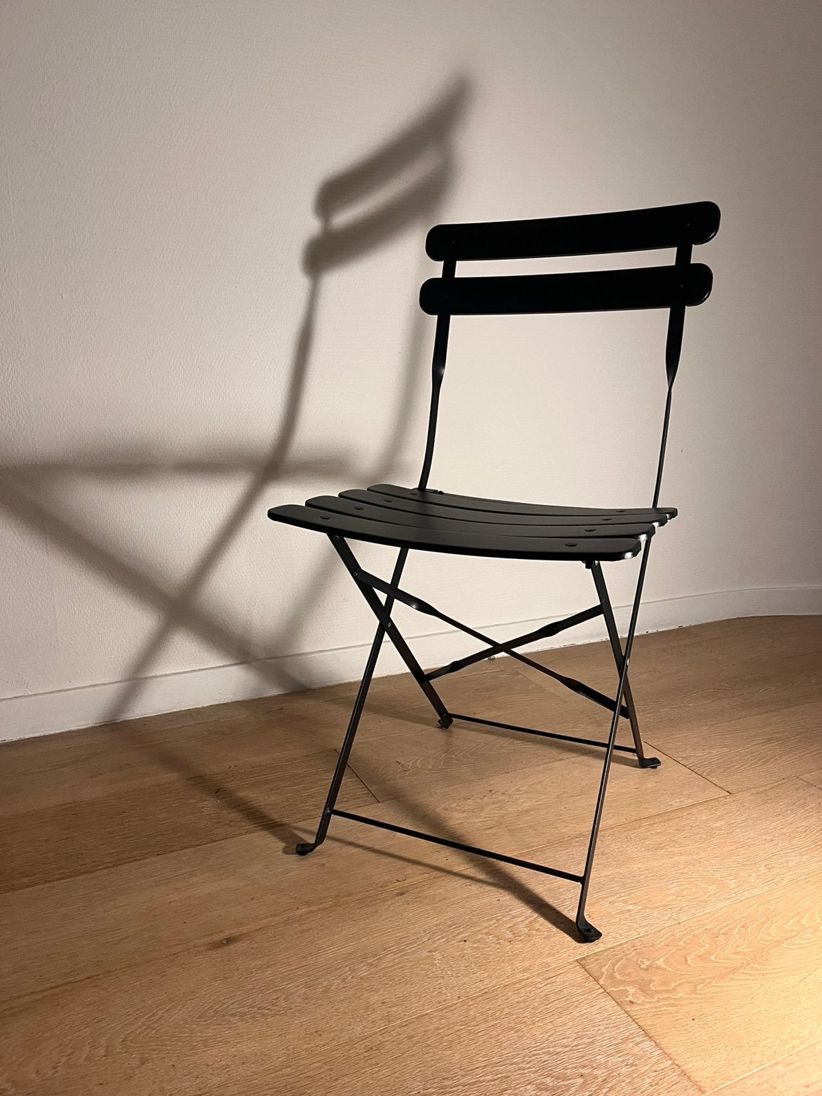 Lot de 2 chaises pliantes noires en métal – Style bistrot, Enlèvement, Comme neuf