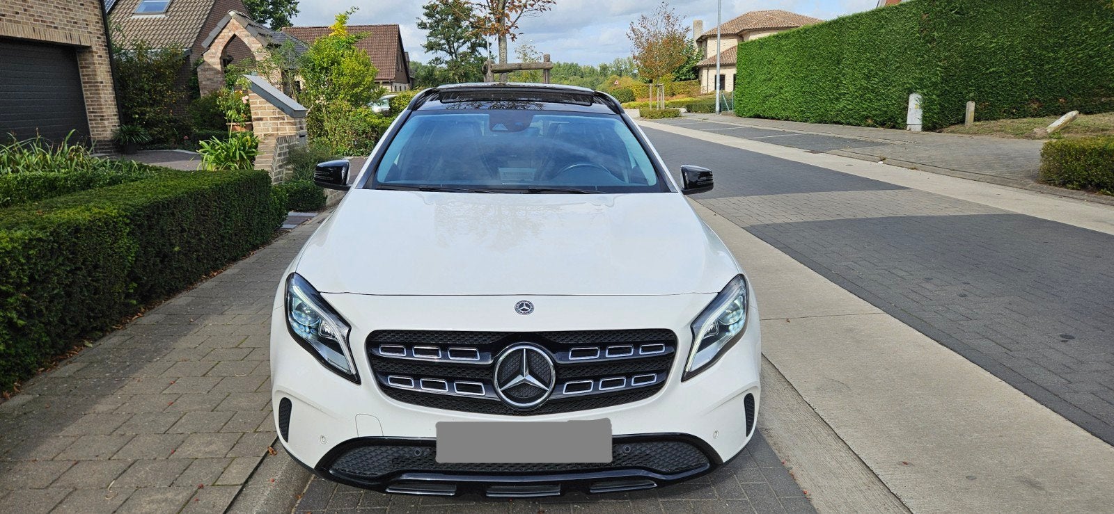 Mercedes GLA 180 essence, automatique., Euro 6, 5 places, Automatique, Particulier