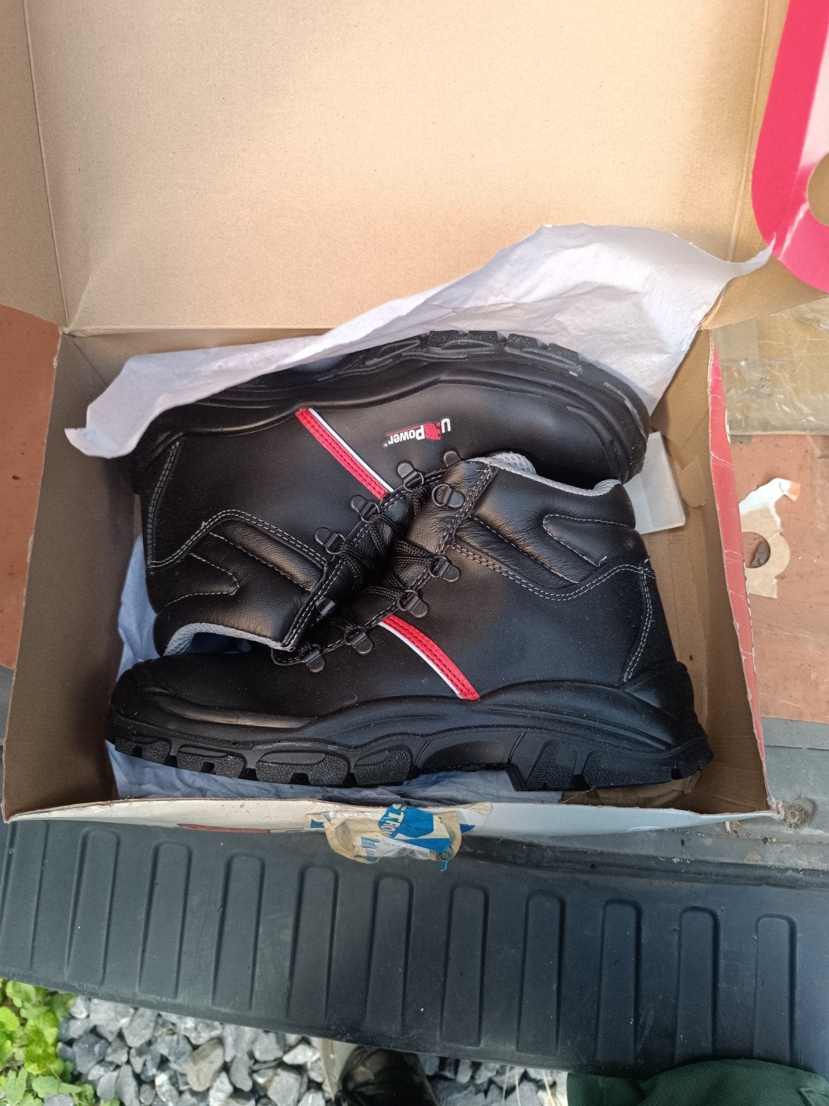 chaussures de sécurité, Enlèvement