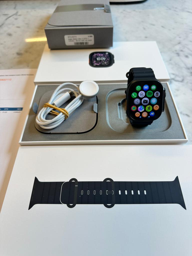 Apple Watch Ultra 3 – 99% nieuwstaat – 10min gedragen, Handtassen en Accessoires, Smartwatches, Ophalen, Zwart, IOS, Nieuw
