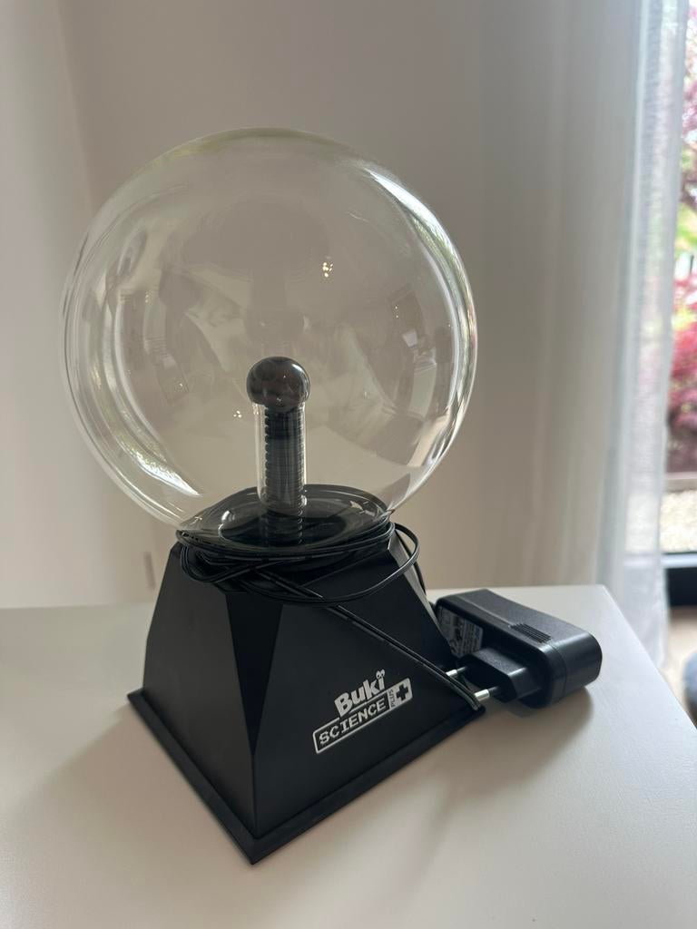 Plasmakogellamp van 13 cm die voor bliksem zorgt, Muziek en Instrumenten, Licht en Laser, Ophalen, Zo goed als nieuw