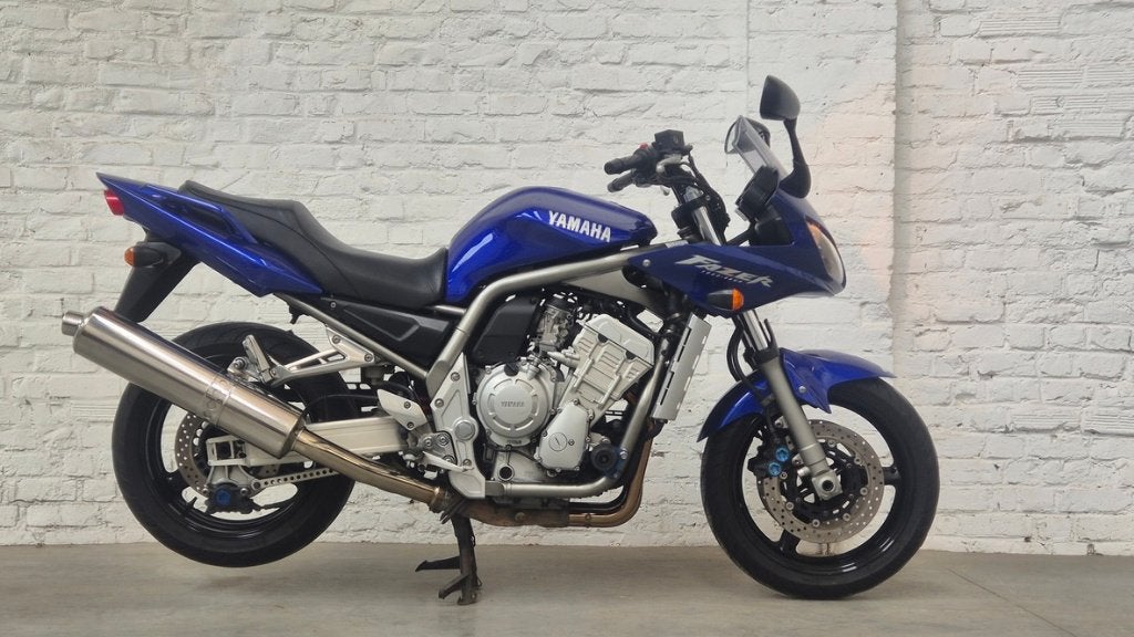 Yamaha FZ1 Fazer 1000 – Oldtimer @motomobilia, Motoren, Occasion, 4 cilinders, Motorrijbewijs A, Bedrijf