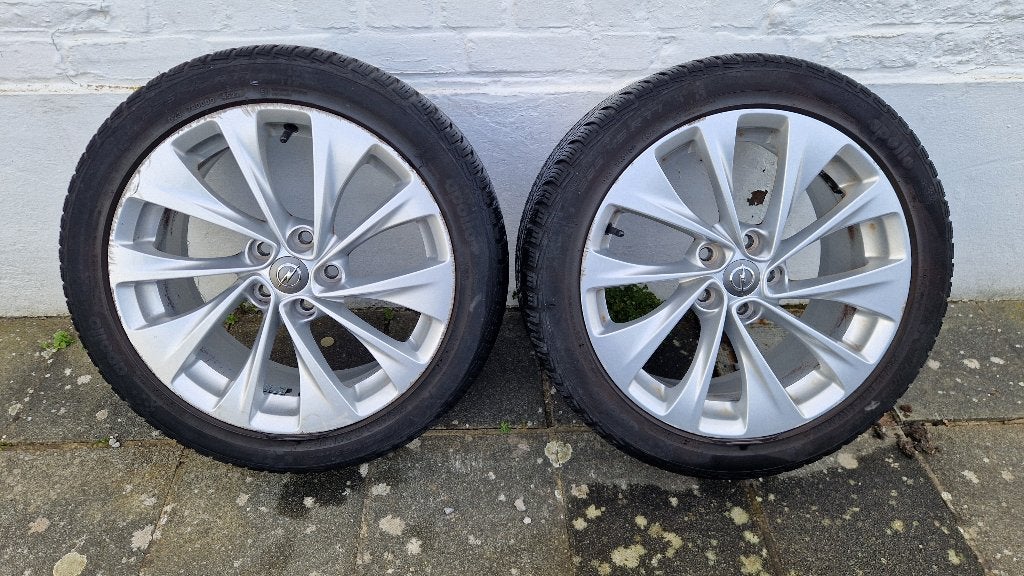 2 Jantes Opel Astra 17'' avec pneus 4 saisons, 4 Saisons, Véhicule de tourisme, Enlèvement, Utilisé