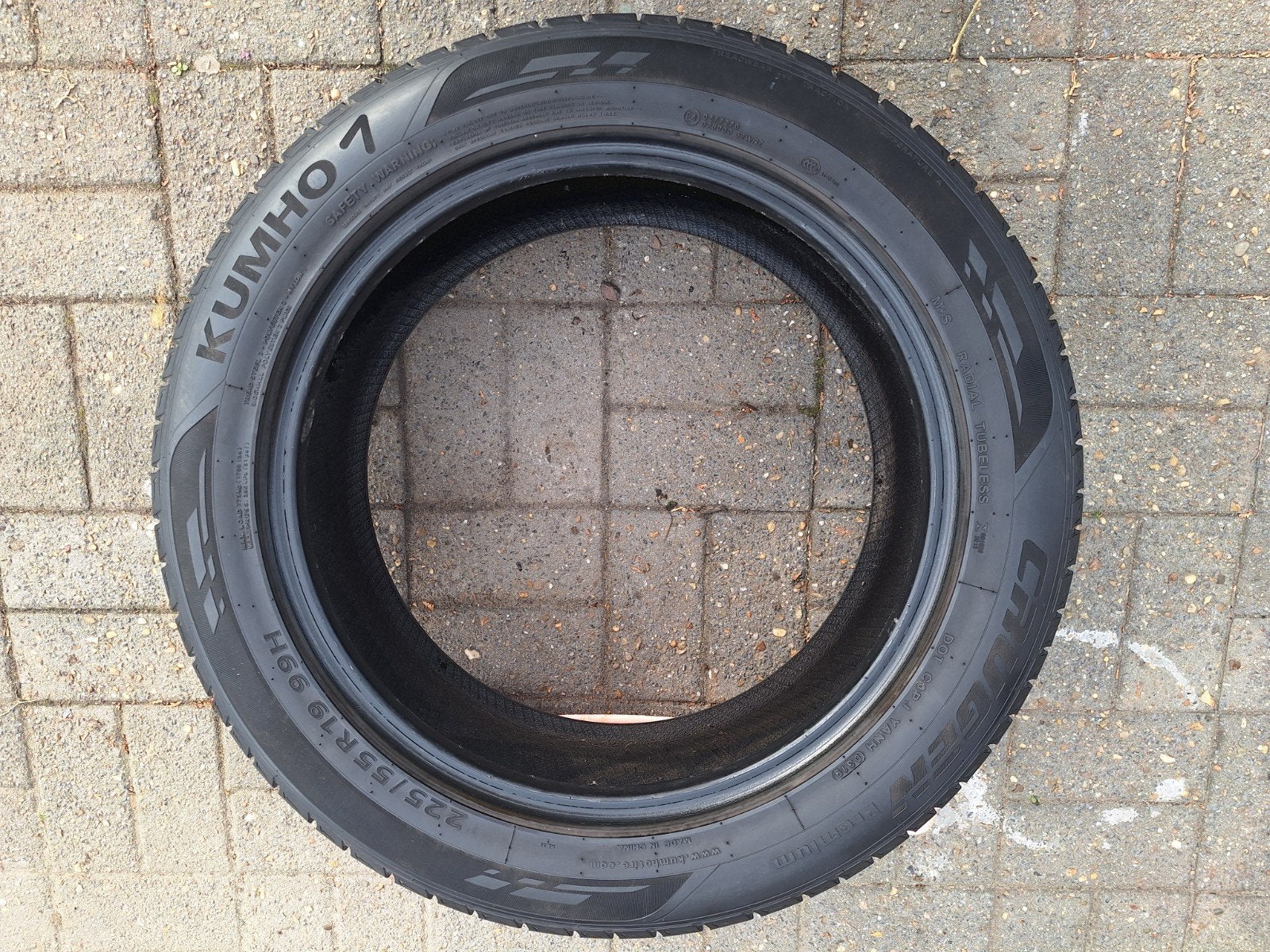Pneus 225/55 R 19 99H, Enlèvement, Pneu(s)