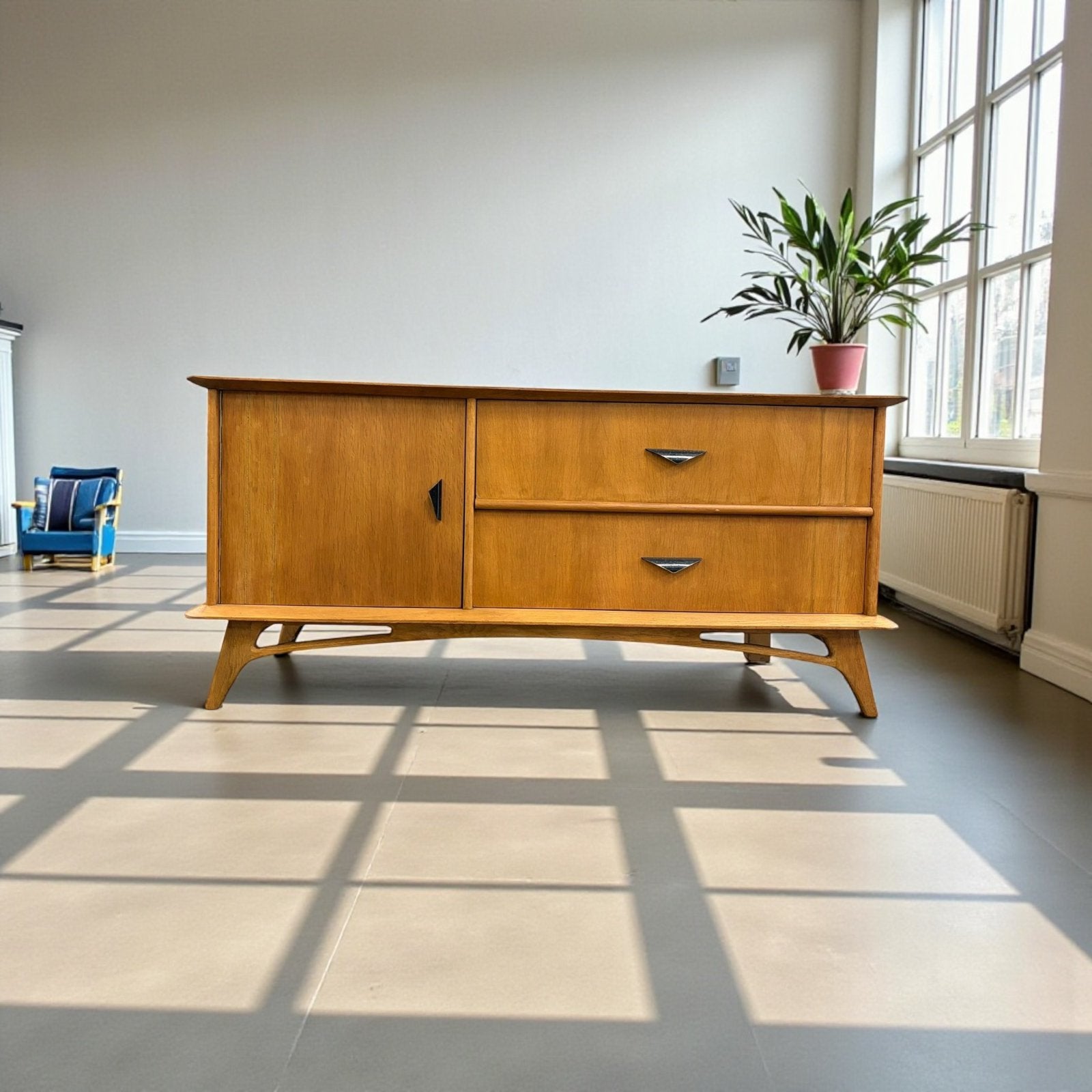 Vintage houten dressoir, Kinderen en Baby's, Kinderkamer | Commodes en Kasten, Verzenden, Gebruikt