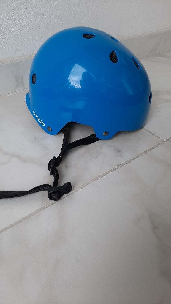 Casque vélo OXELO bleu, 5-10 ans, Vélos & Vélomoteurs, Accessoires vélo | Casques de vélo, S, Garçon, Enlèvement, Utilisé