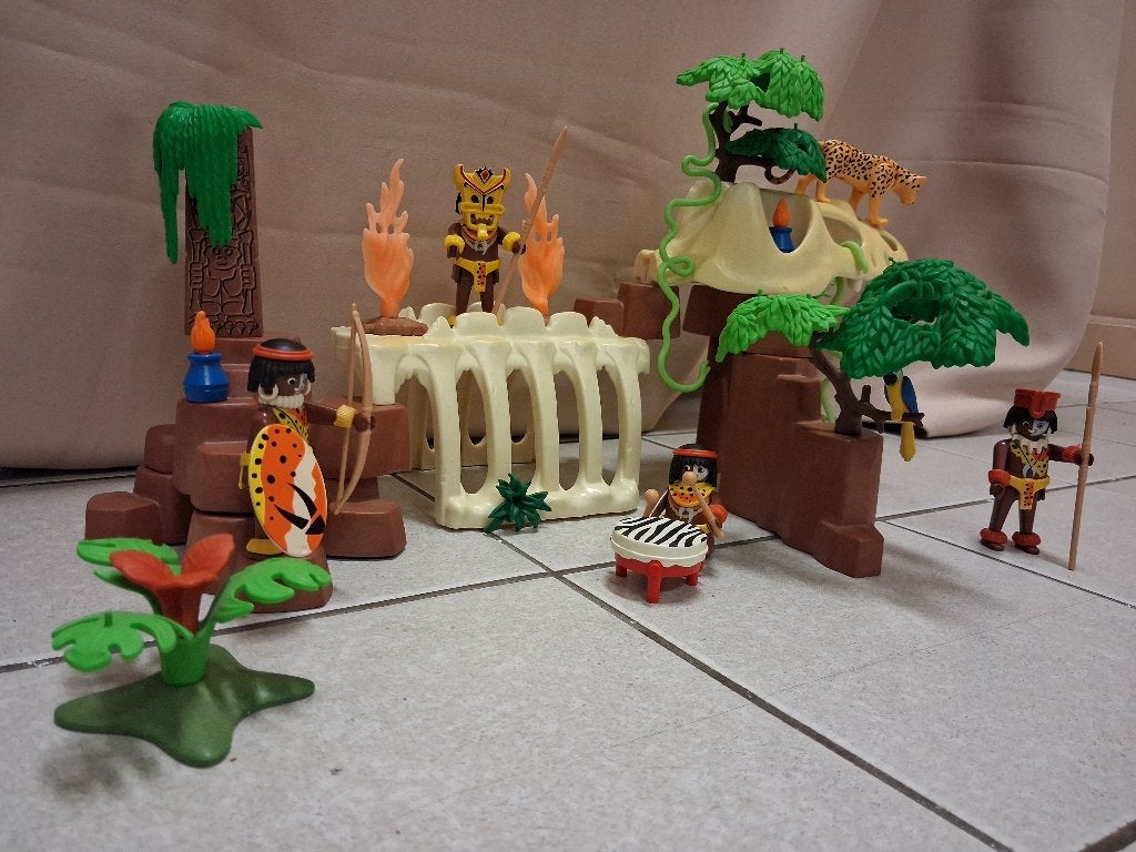 Playmobil set 3040 - Jungle Cave squelette dinosaure, Wild life, Utilisé, Autres types, Kit complet