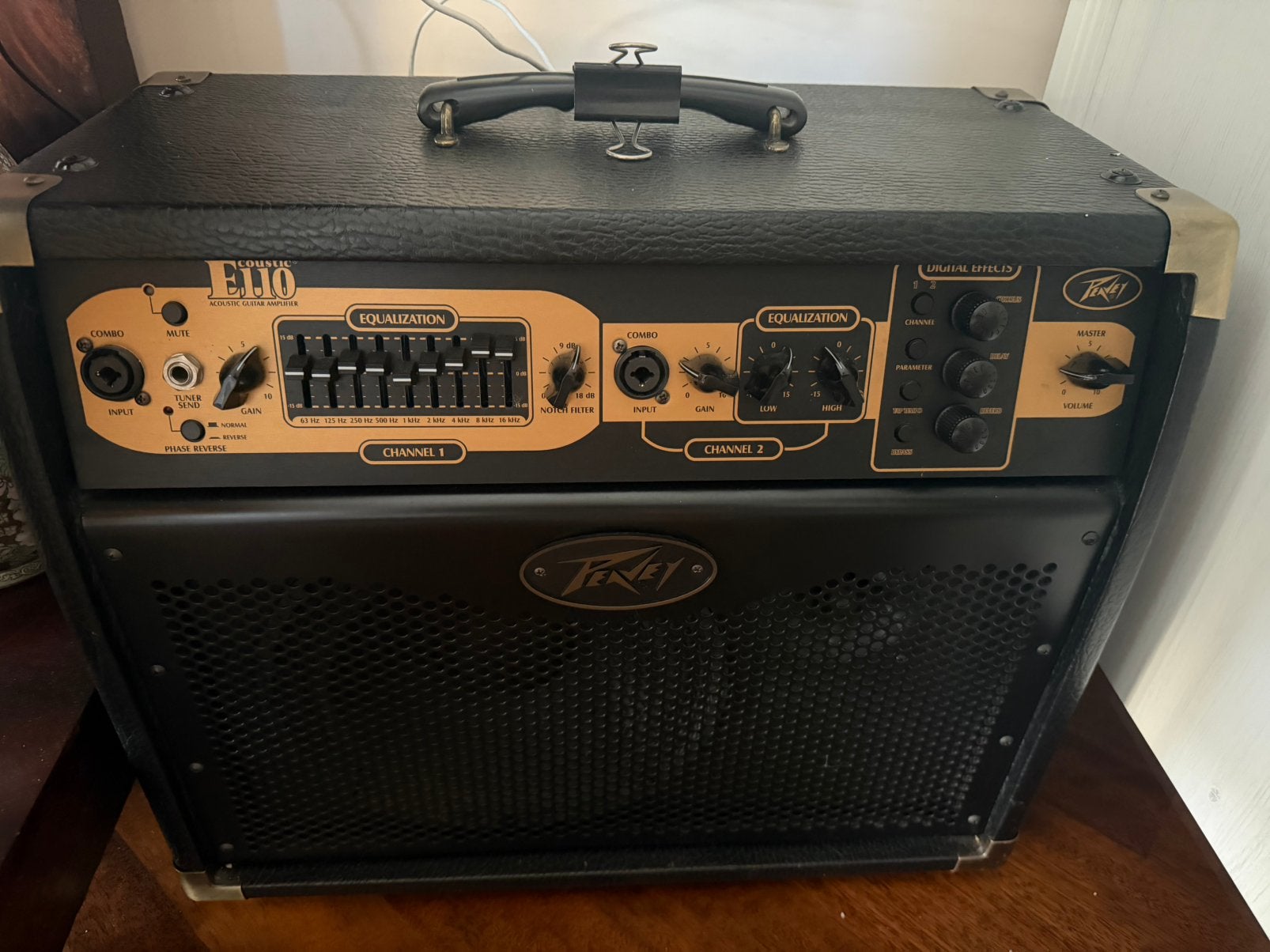 Peavey Ecoustic E110 akoestische gitaarversterker 2 kanalen, Muziek en Instrumenten, Ophalen, Zo goed als nieuw, Gitaar