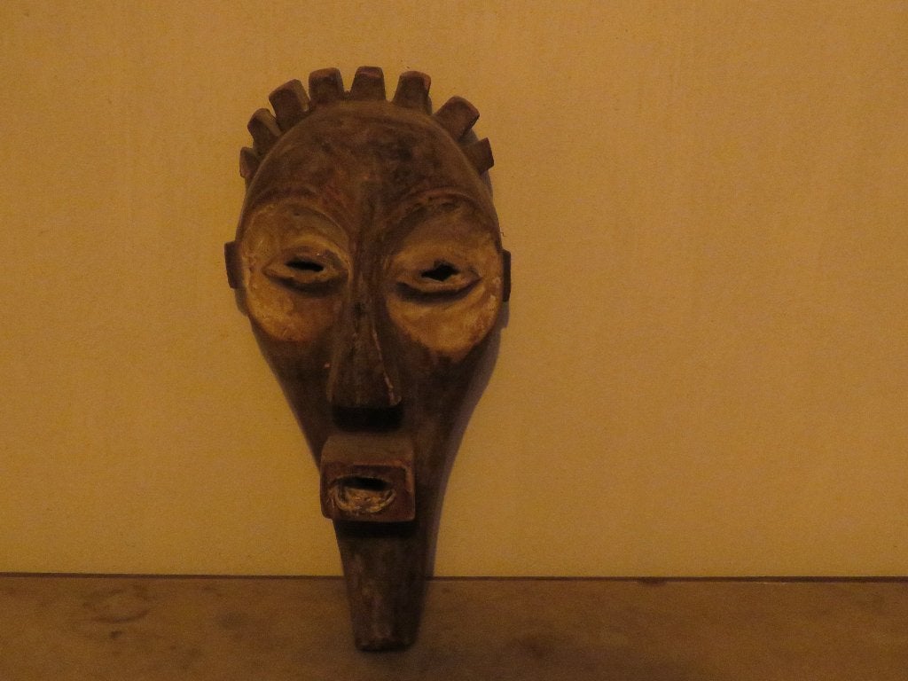 Masque africain DR Congo Mbangami, Enlèvement ou Envoi